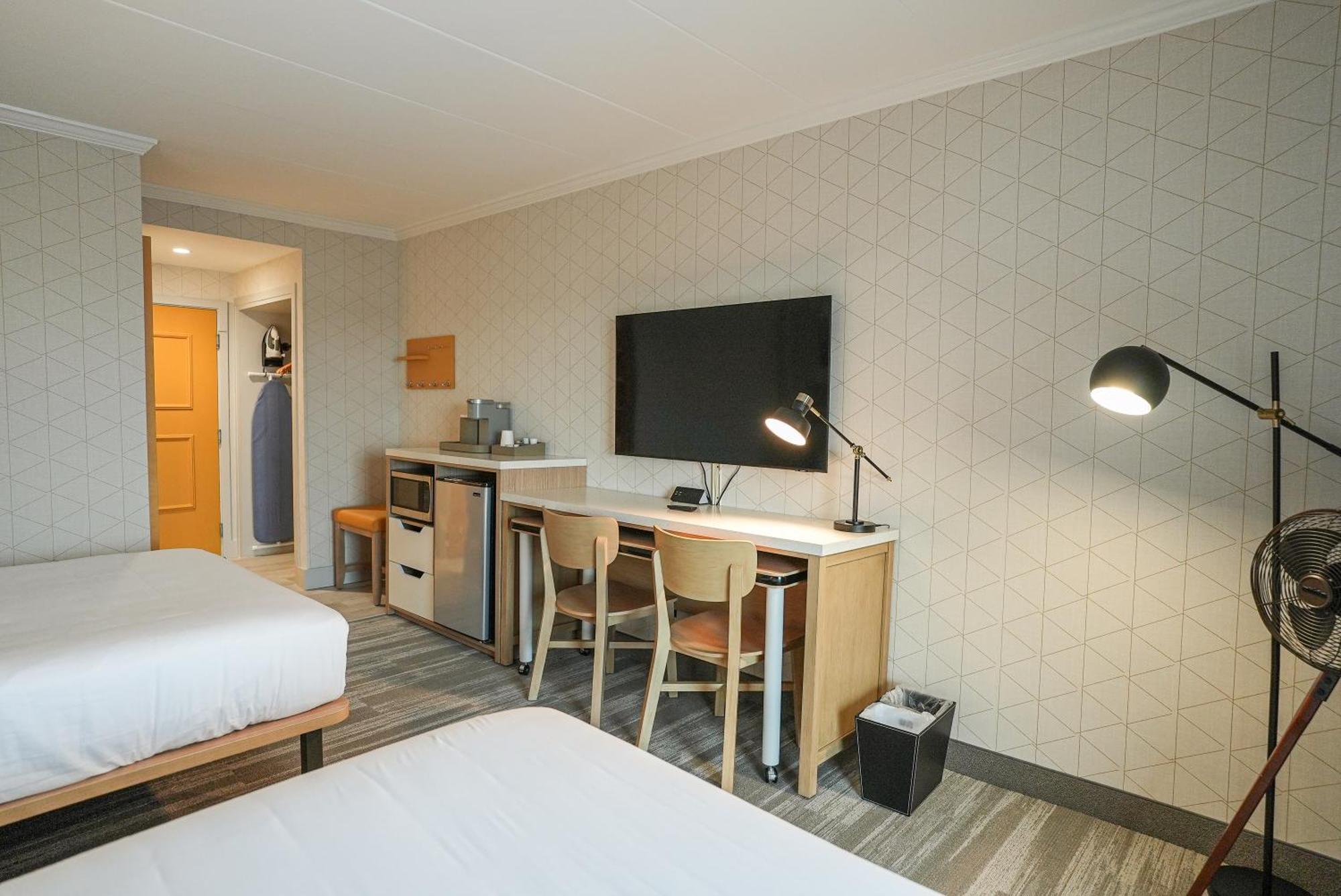 The Boulevard Hotel Beach Haven Esterno foto