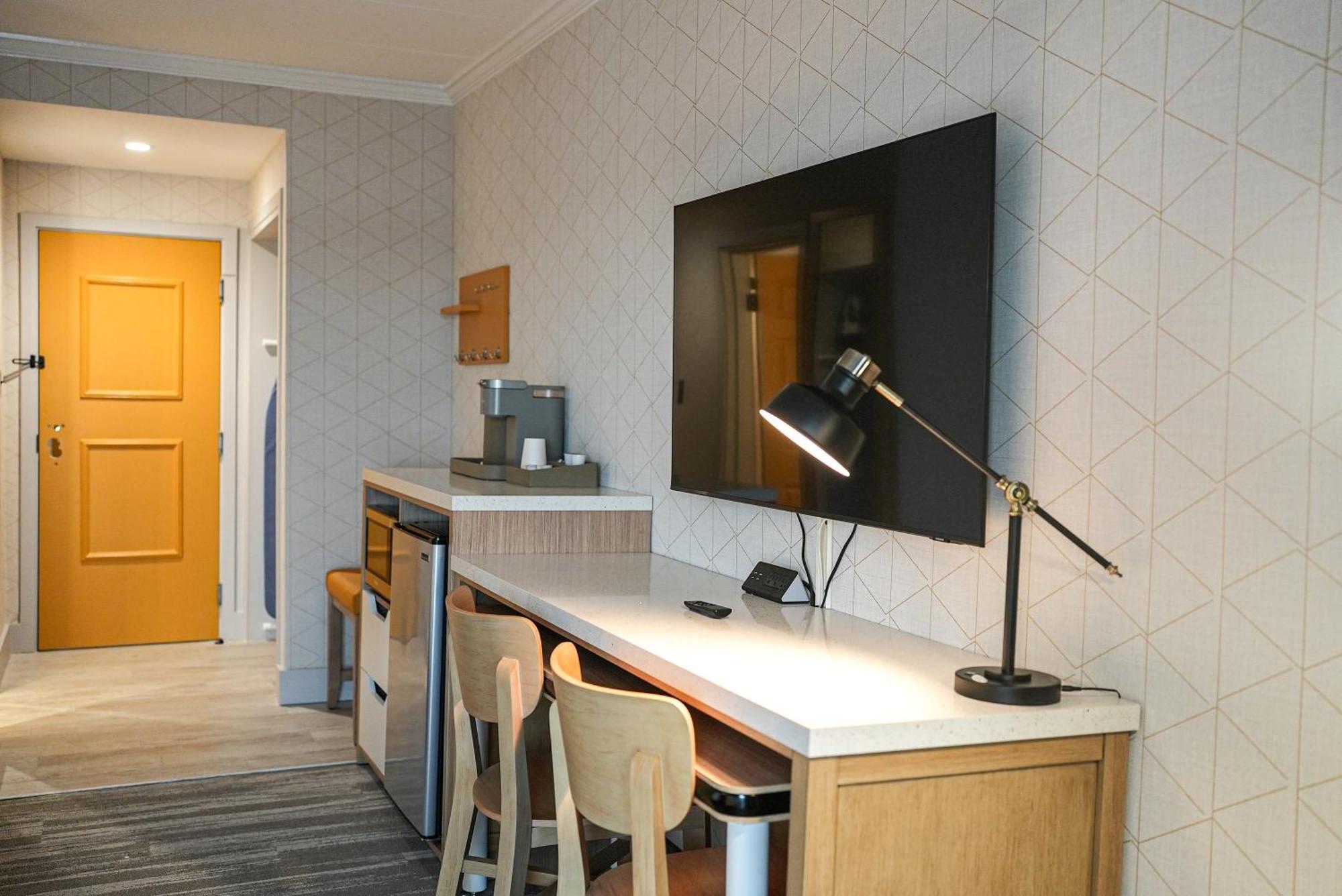 The Boulevard Hotel Beach Haven Esterno foto